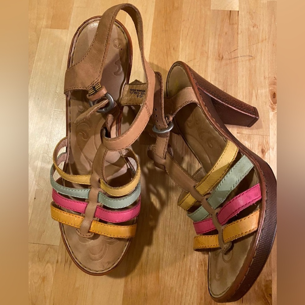Multicolor Born T-Strap heels | size 9